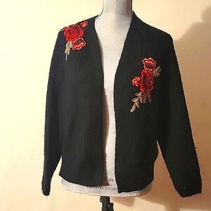 Cliche Women's Black Sweater with Red Roses, Size: S